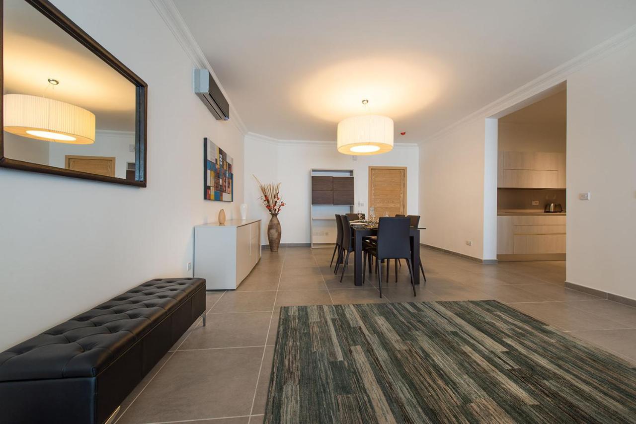 Seafront Apartment Слима Экстерьер фото