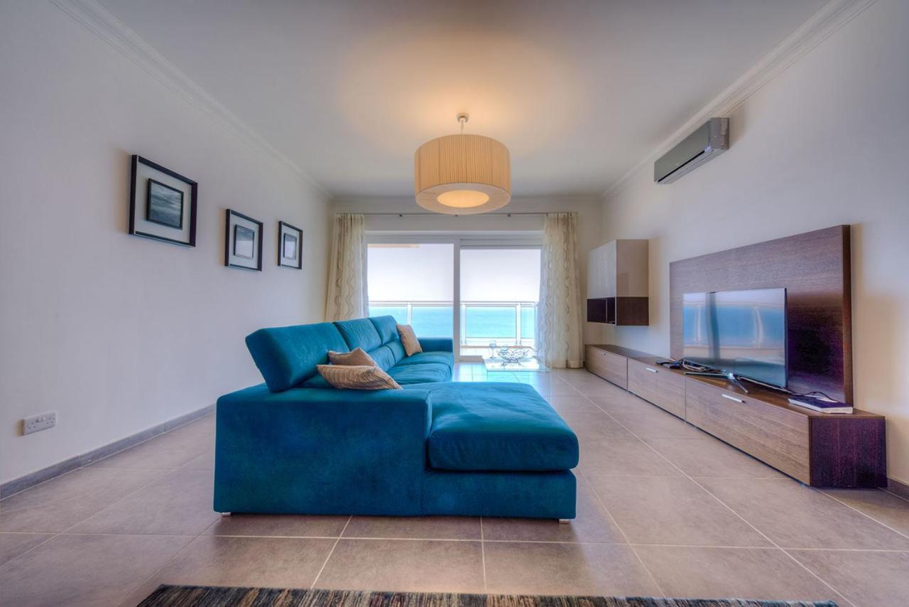 Seafront Apartment Слима Экстерьер фото