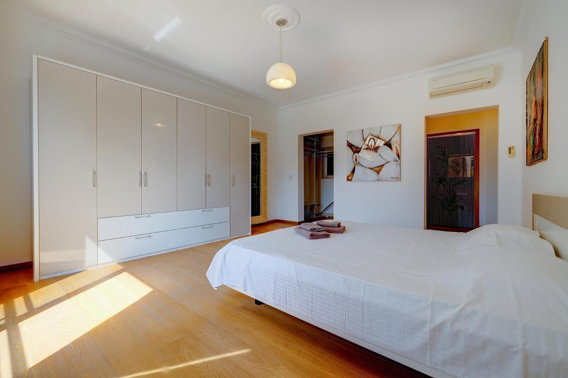 Seafront Apartment Слима Экстерьер фото