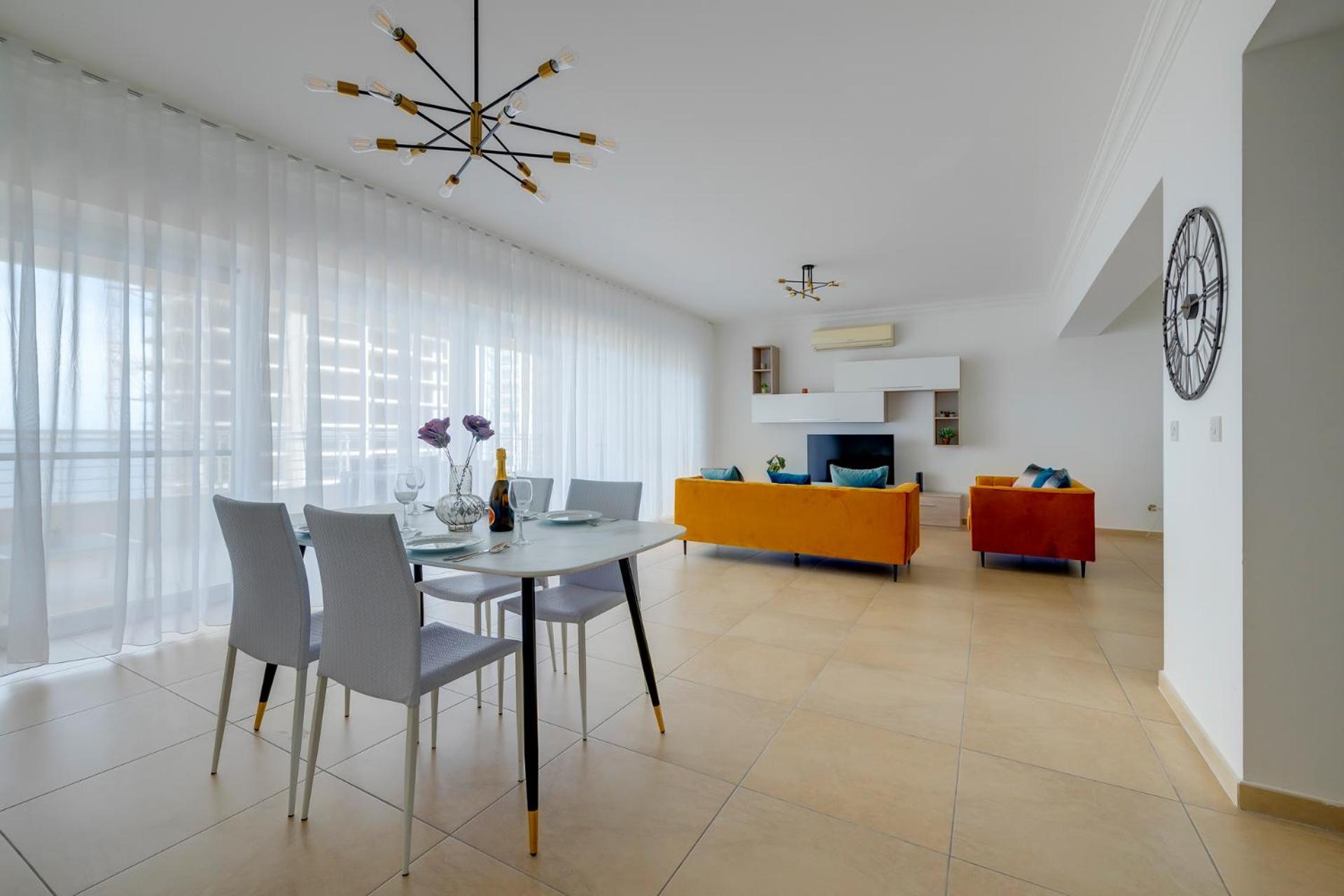Seafront Apartment Слима Экстерьер фото