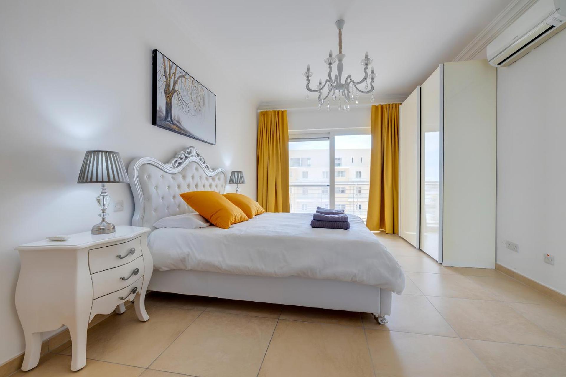 Seafront Apartment Слима Экстерьер фото