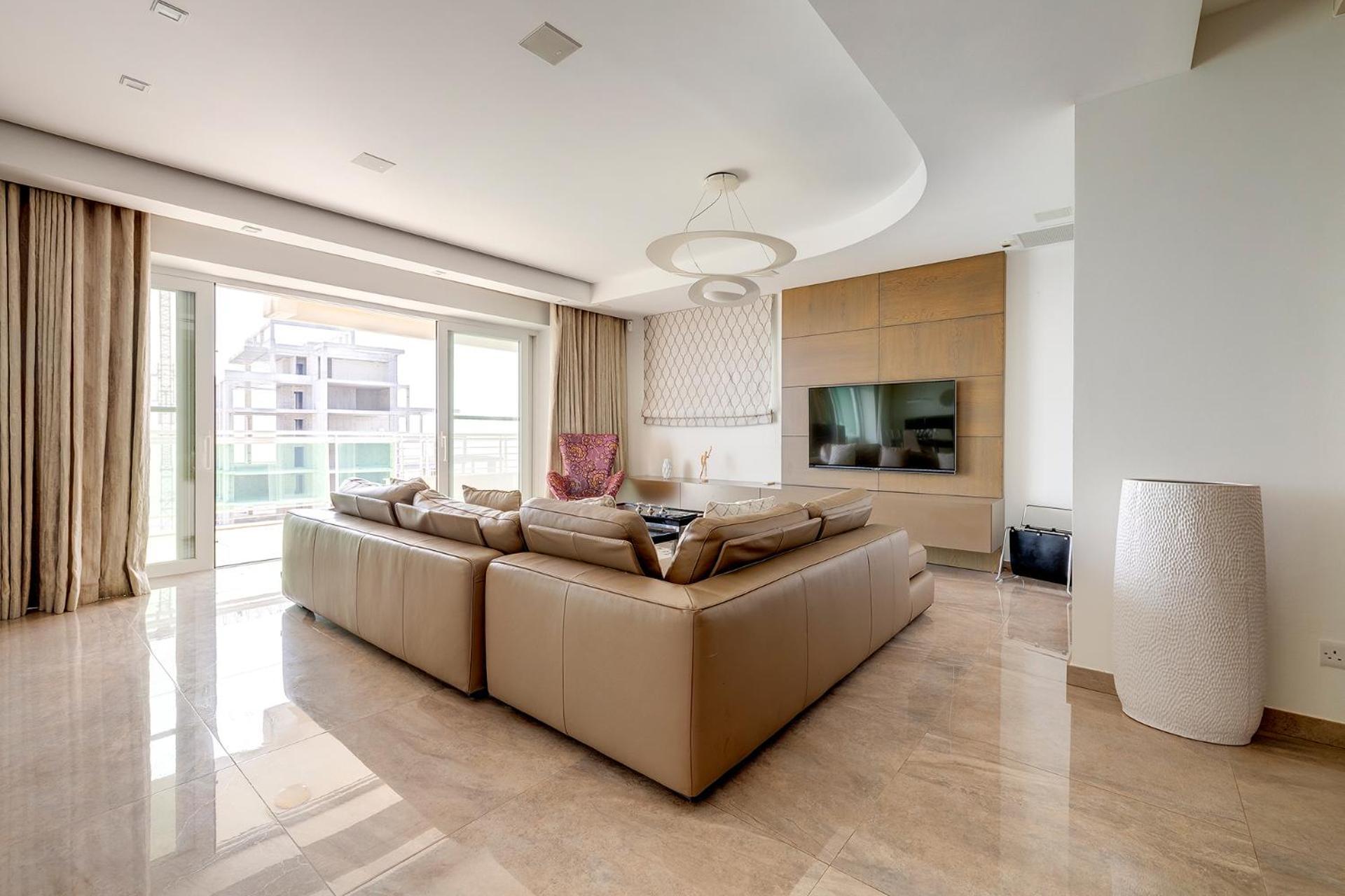 Seafront Apartment Слима Экстерьер фото