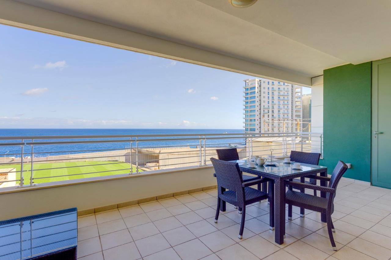Seafront Apartment Слима Экстерьер фото
