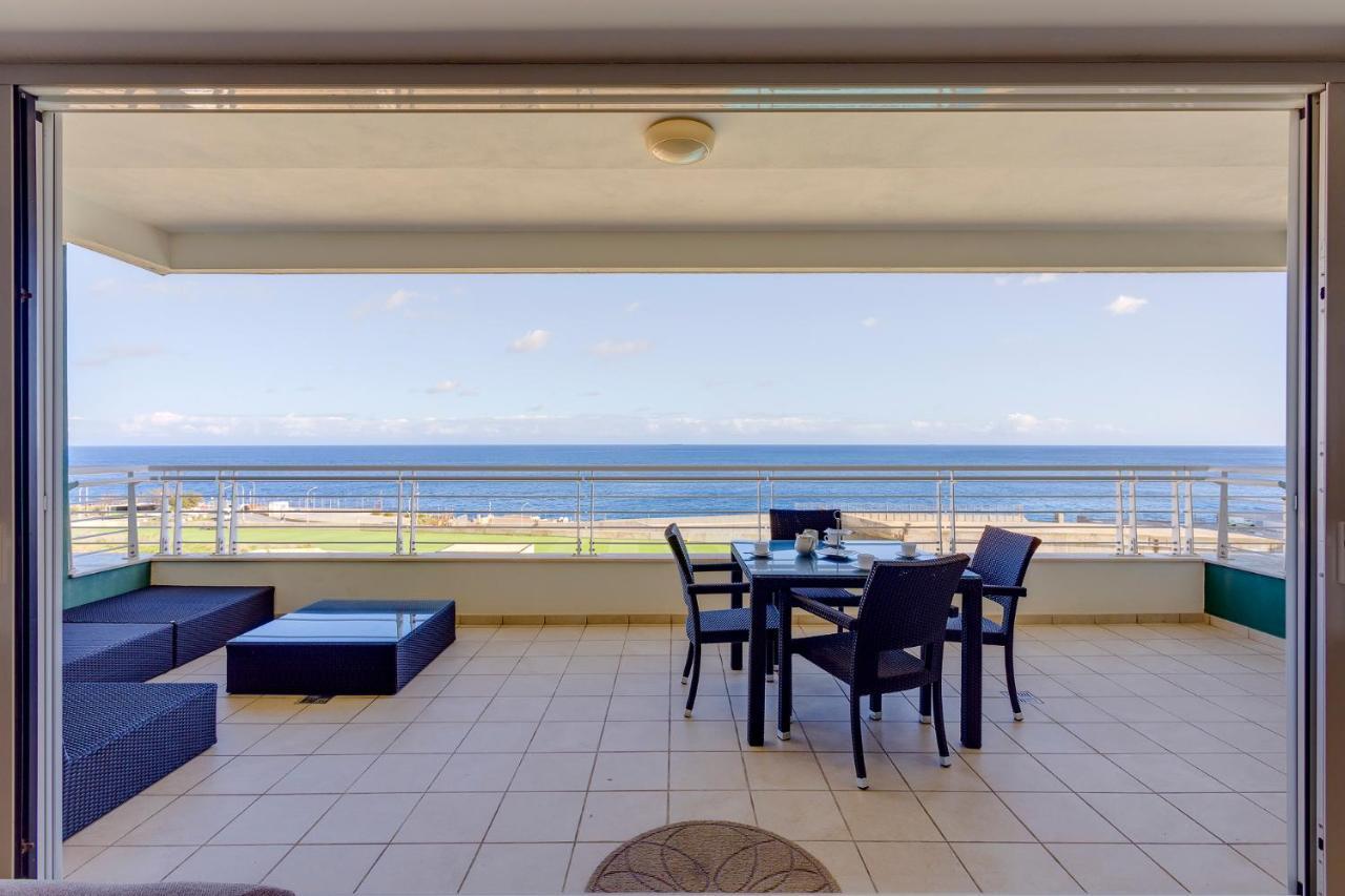 Seafront Apartment Слима Экстерьер фото
